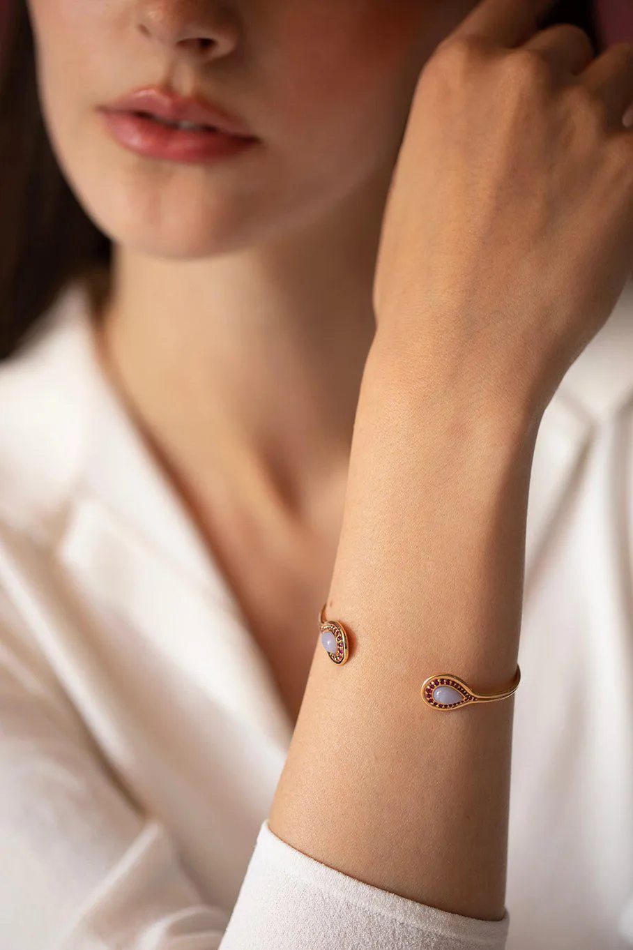 Fluid Framed Stone Bracelet
